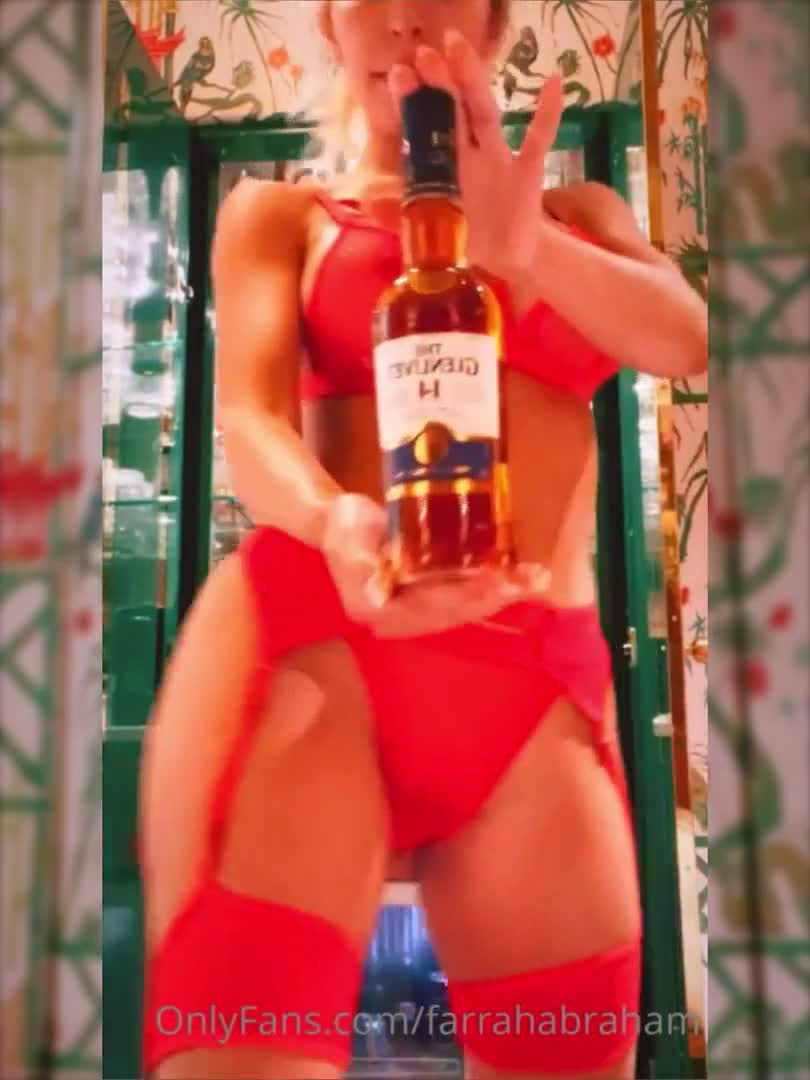 Farrah Abraham Nude Riding Dildo Blowjob