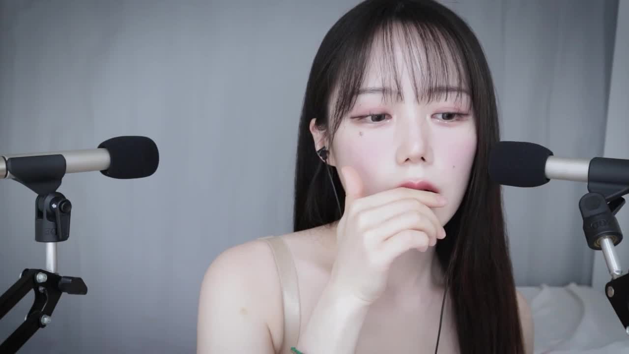 Jamonghae ASMR - 26 January 2026 - ASMR Spit Painting |  스핏 페인팅