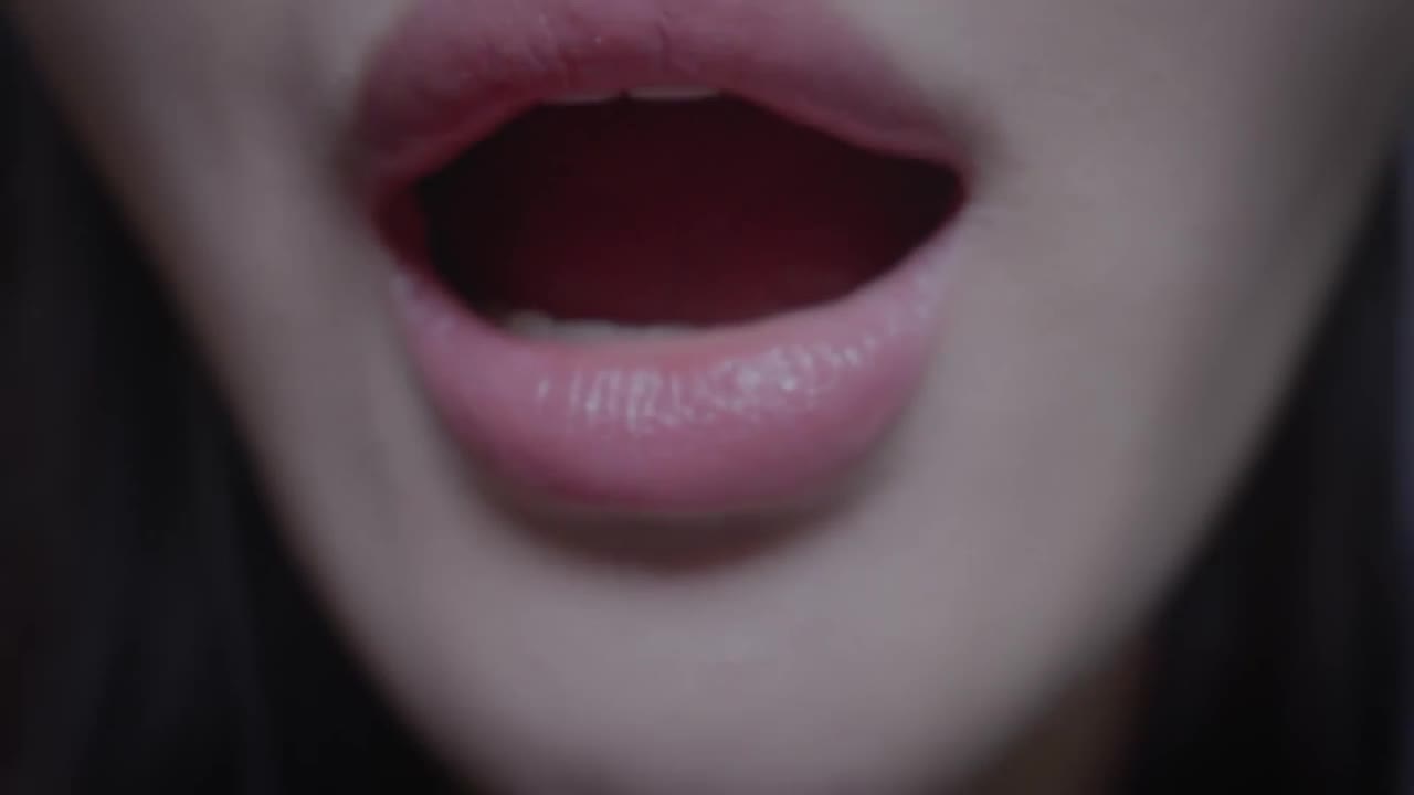 Nareun ASMR - 24 May 2026 - Ultra Close-Up Licking & Candy (Patreon)