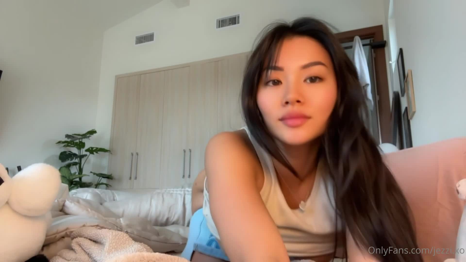 Bedroom Sex With Jezzi.xo & Her Boyfriend - Sex - Blowjob - Sex Tape - Asian - Boobs - Navel Piercing - Teasing - Cowgirl - Doggy Style - Cum