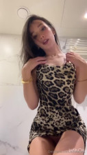 Ellie Leen Rubs Herself In The Bathroom - Masturbation - Bathroom - Dutch - Dutch Masturbation - Bathroom Masturbation - Amsterdammer - ASMR Porn Video & Massage XXX | Fullthot
