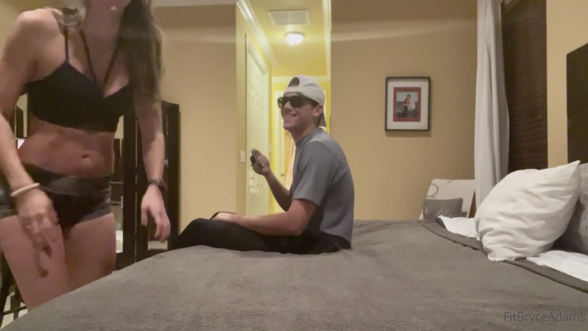 Bryce Adams' Sex Tape With A Stranger - Sex - Blowjob - Missionary - Face Sitting - Athletic - 69 - Cowgirl - Cunnilingus - Blonde - Stranger