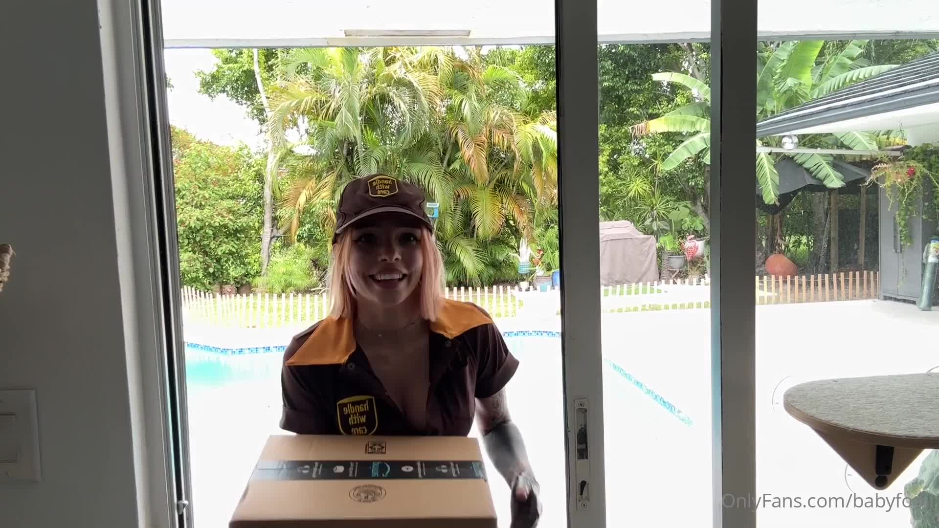 Delivery Girl BabyFooji's Solo Pleasure - Masturbation - OnlyFans - Blonde - Fingering - Sex Toy - Jiggly Ass - Dildo Riding - Solo - Tattoos - Solo Dildo