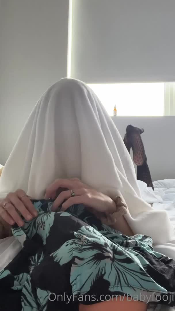 BabyFooji Mounts A Dildo In Her Stockings - Masturbation - Mounting