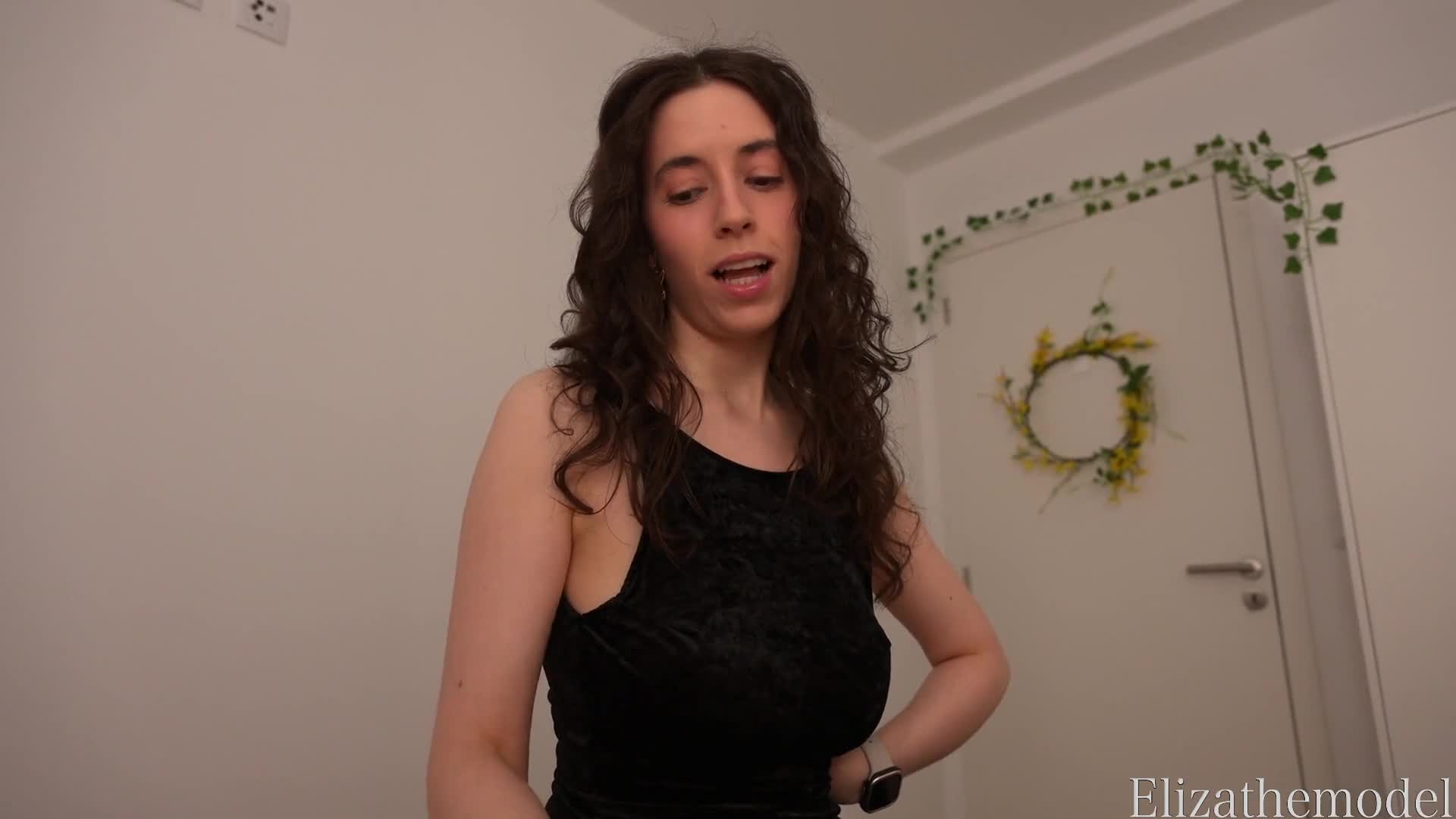 Elizathemodel Roleplays And Shakes Her Tits - Big Boobs - Striptease - Roleplay - Curly Hair - Fingering - Big Tits - Natural Big Tits - Boobs - Busty - Portuguese