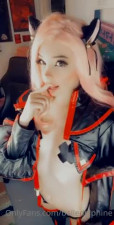 Belle Delphine Licks Fingers In Her Kitty Costume - Seduction - HD - British - Cosplay - Licking - ASMR Porn Video & Massage XXX | Fullthot