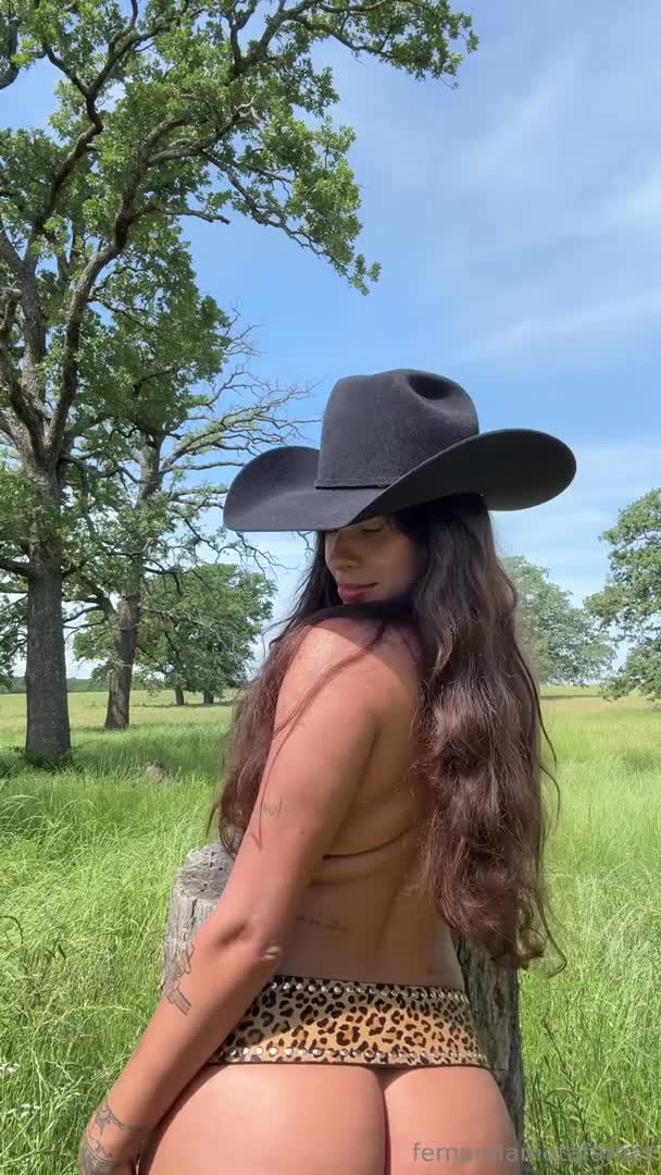 Fernanda Mota Farhat Masturbates Outdoors - Outdoor - Masturbation - Nudist - Brazilian