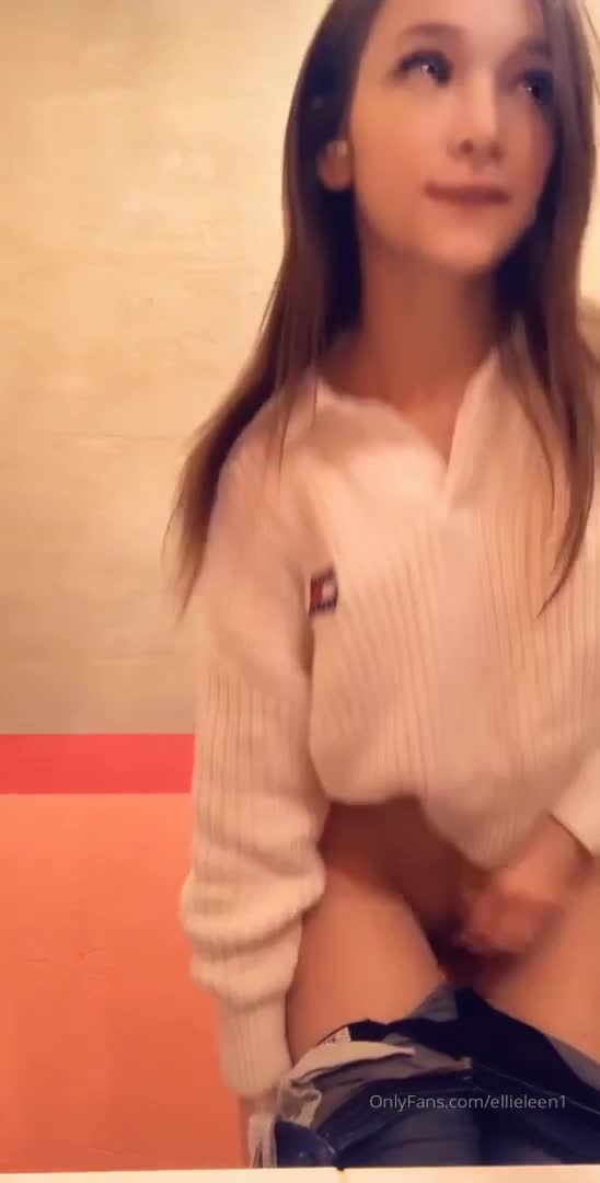 Ellie Leen's Public Restroom Masturbation - Masturbation - Public - Solo Girl - Dutch - Public Restroom - Shameless - Public Masturbation - Dutch Masturbation - Amsterdammer - Shameless Solo