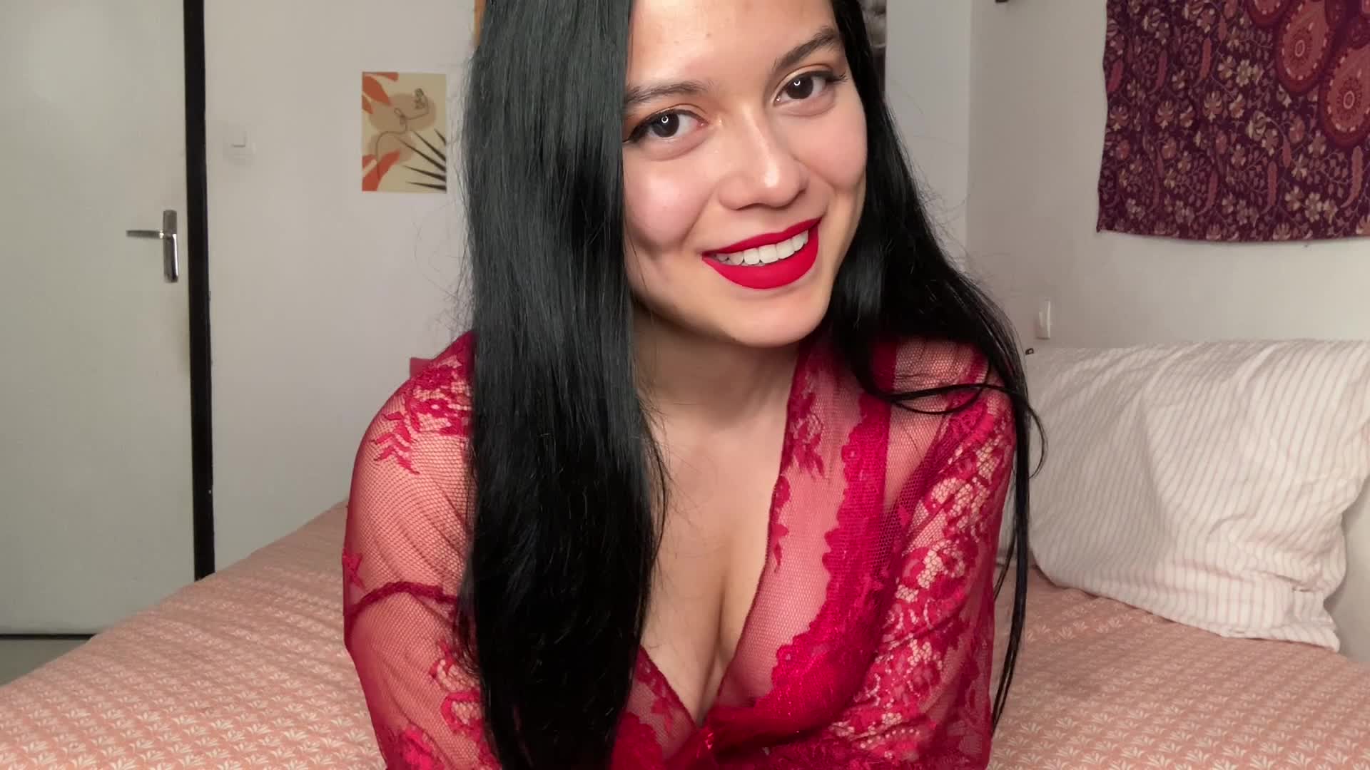 Gala Luna - Step-Mommy's facial