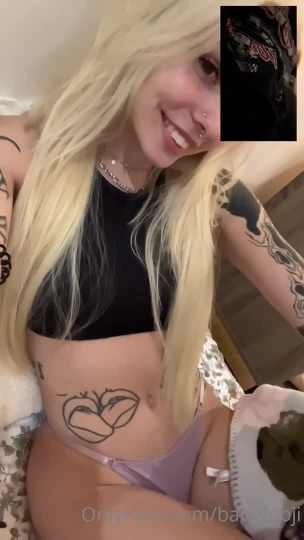 BabyFooji's Video Chat Masturbation - Masturbation - OnlyFans - Fingering - Solo - Tattoos - Boobs - Nose Piercing - Blonde - Pussy Rubbing - Blonde Masturbation