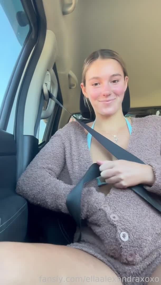 Ella Alexandra Tries Her Vibrator In The Car - Masturbation - Car - Solo - Vibrator - Moaning - Australian - Solo Dildo - Finger Painting - Pretty Pistachio - Passenger