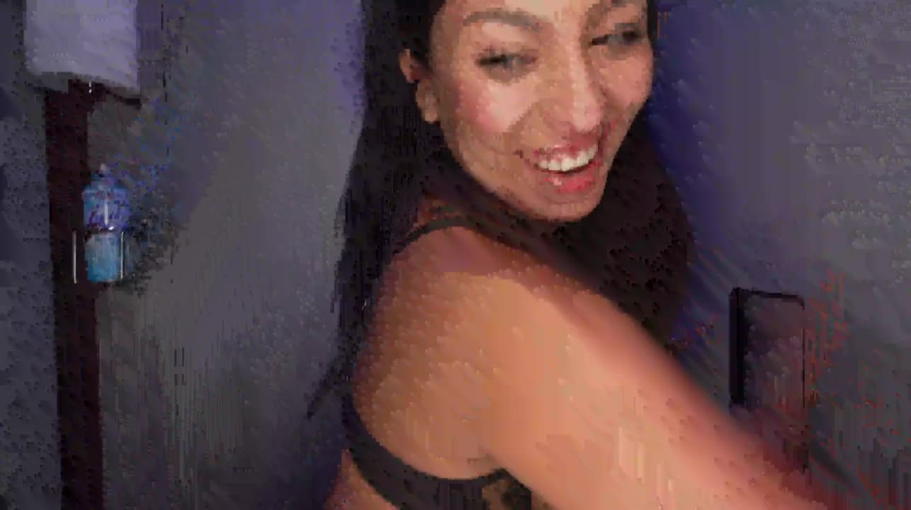 Gloryhole Swallow - Latina Angela First Visit