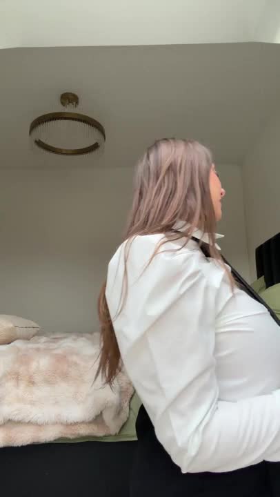 Luna Doll - Rides Her Dildo On The Floor