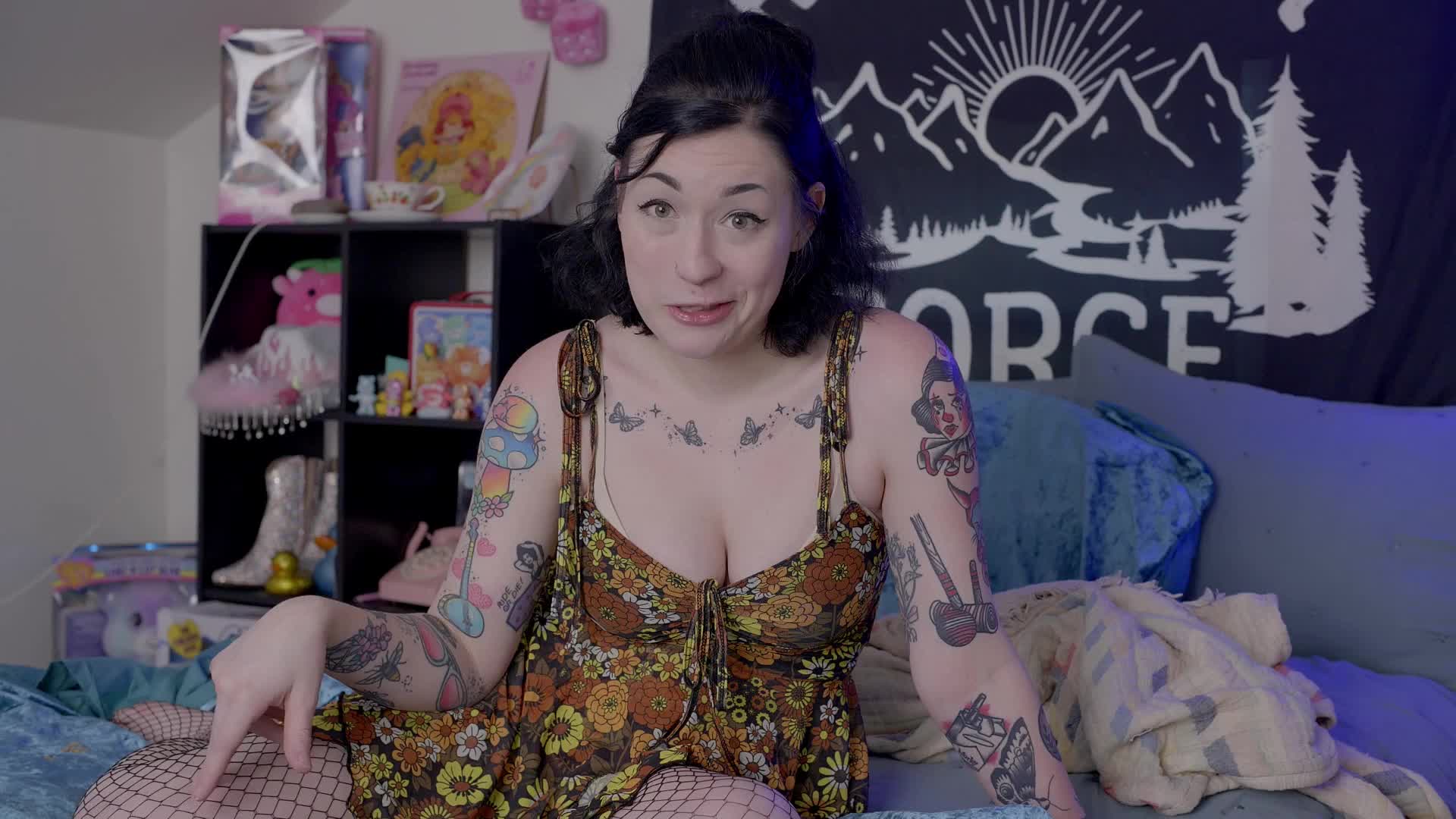 Cutie Frankie - Don't Tell Mom The Babysitter's Bred