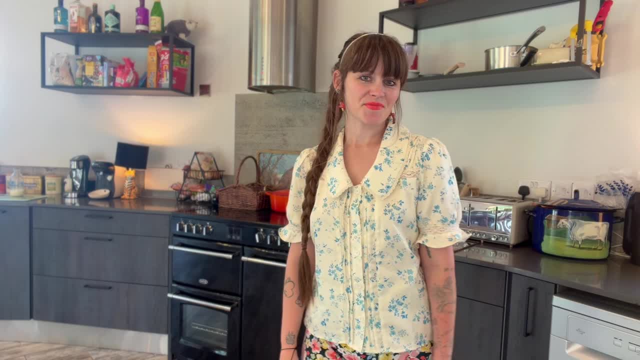 Sydney Harwin - BREAKFAST WITH stepMOMMY