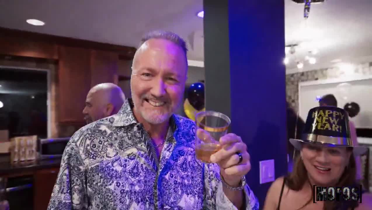 Mofos lpi Vanessa Marie, Tony Rubino New Year House Party 2024 New Porn Video - ASMR Porn Video & Massage XXX | Fullthot